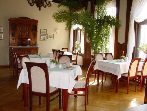 Hotel Katharinenhof Werdau Extérieur photo