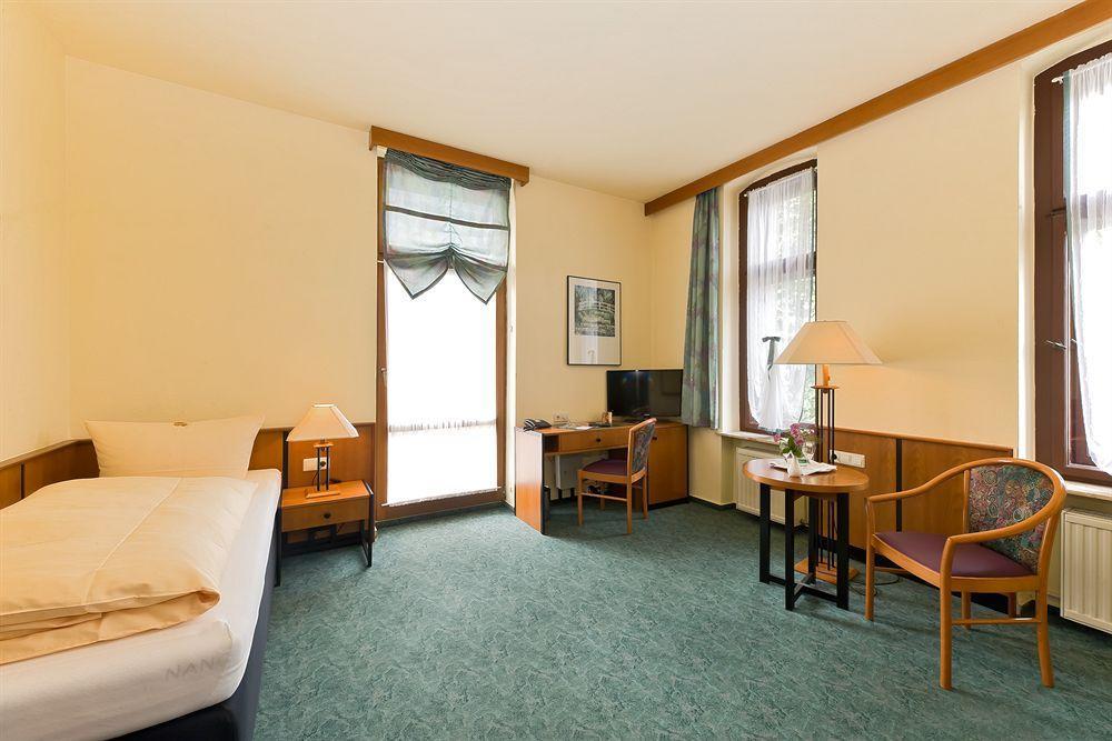 Hotel Katharinenhof Werdau Extérieur photo