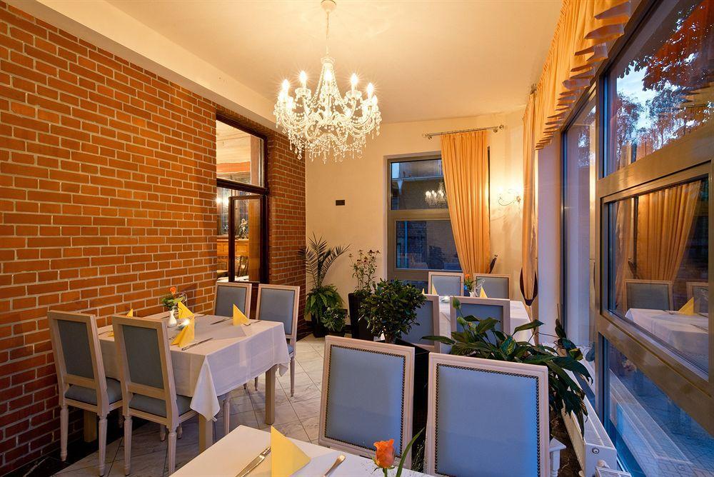 Hotel Katharinenhof Werdau Extérieur photo