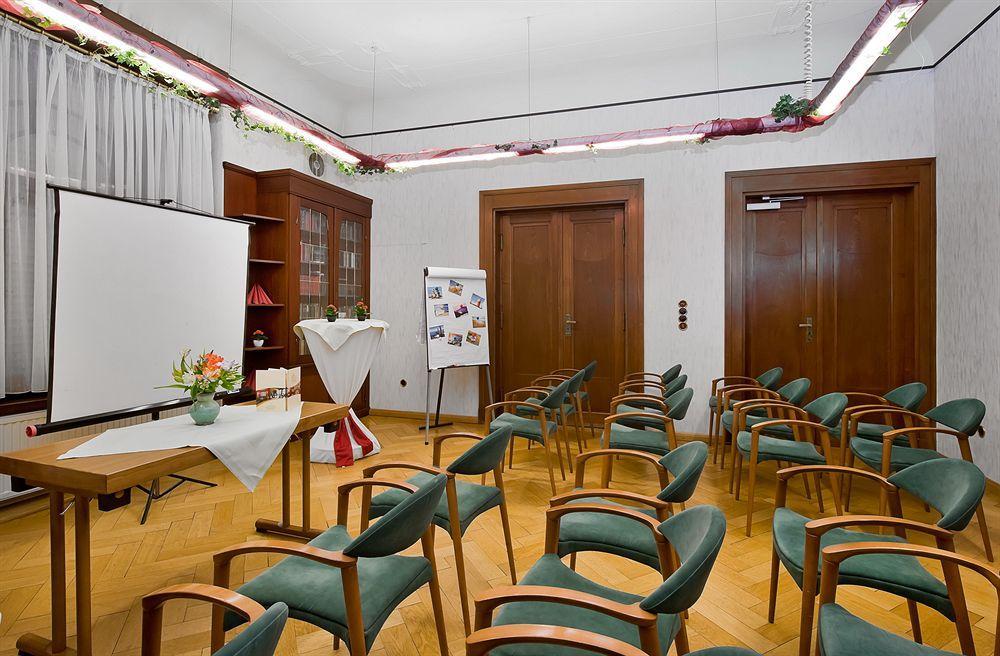 Hotel Katharinenhof Werdau Extérieur photo